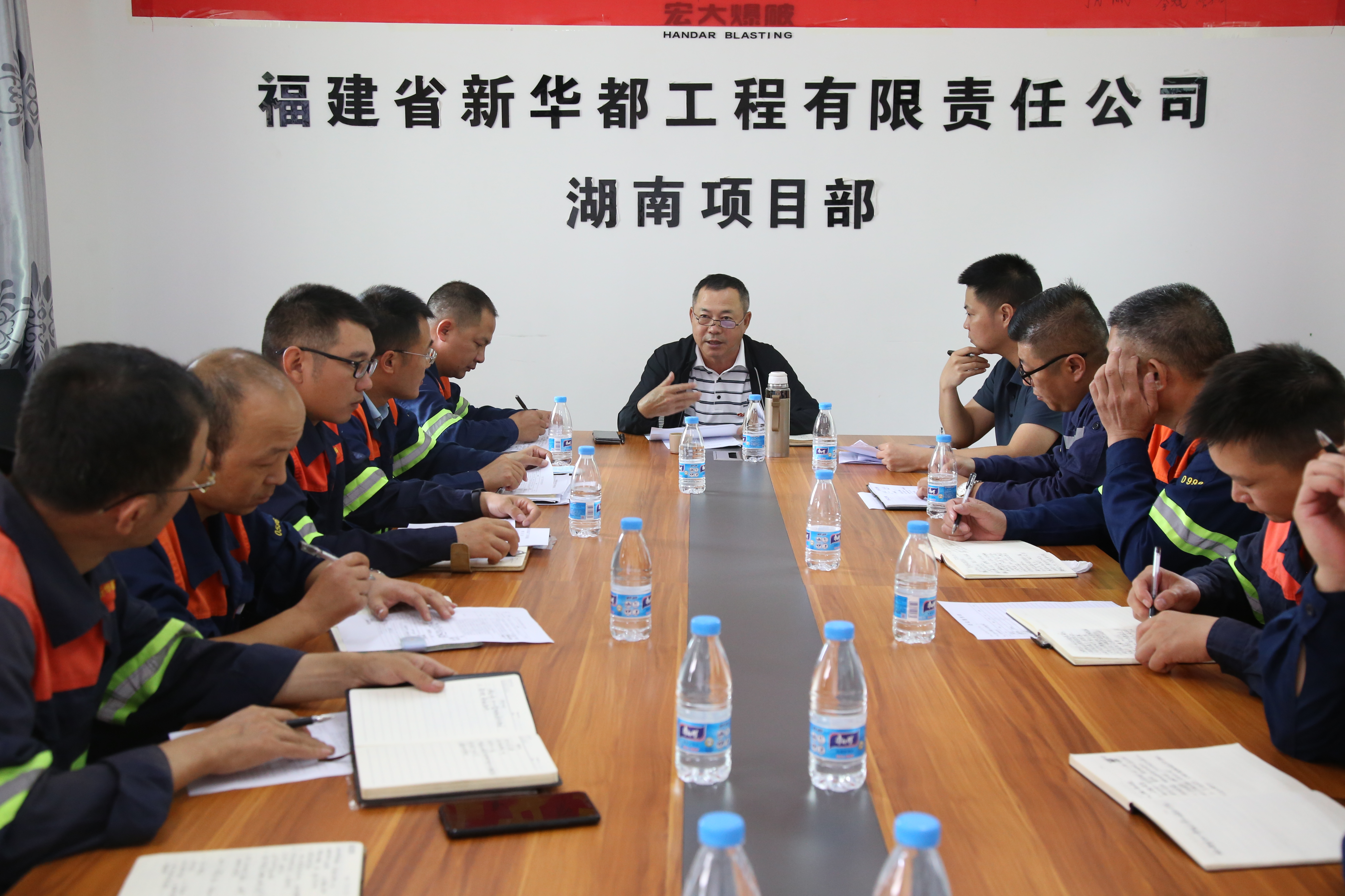 安博官网体育入口(中国)有限公司爆破工程集团有限责任公司董事长郑明钗到衡阳项目视察指导