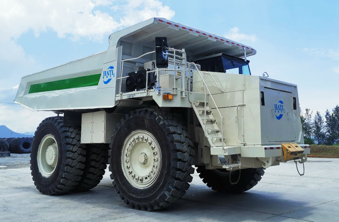 公司旗下安博官网体育入口(中国)有限公司时代全国首台百吨级纯电再制造矿卡，高效运行超1年！