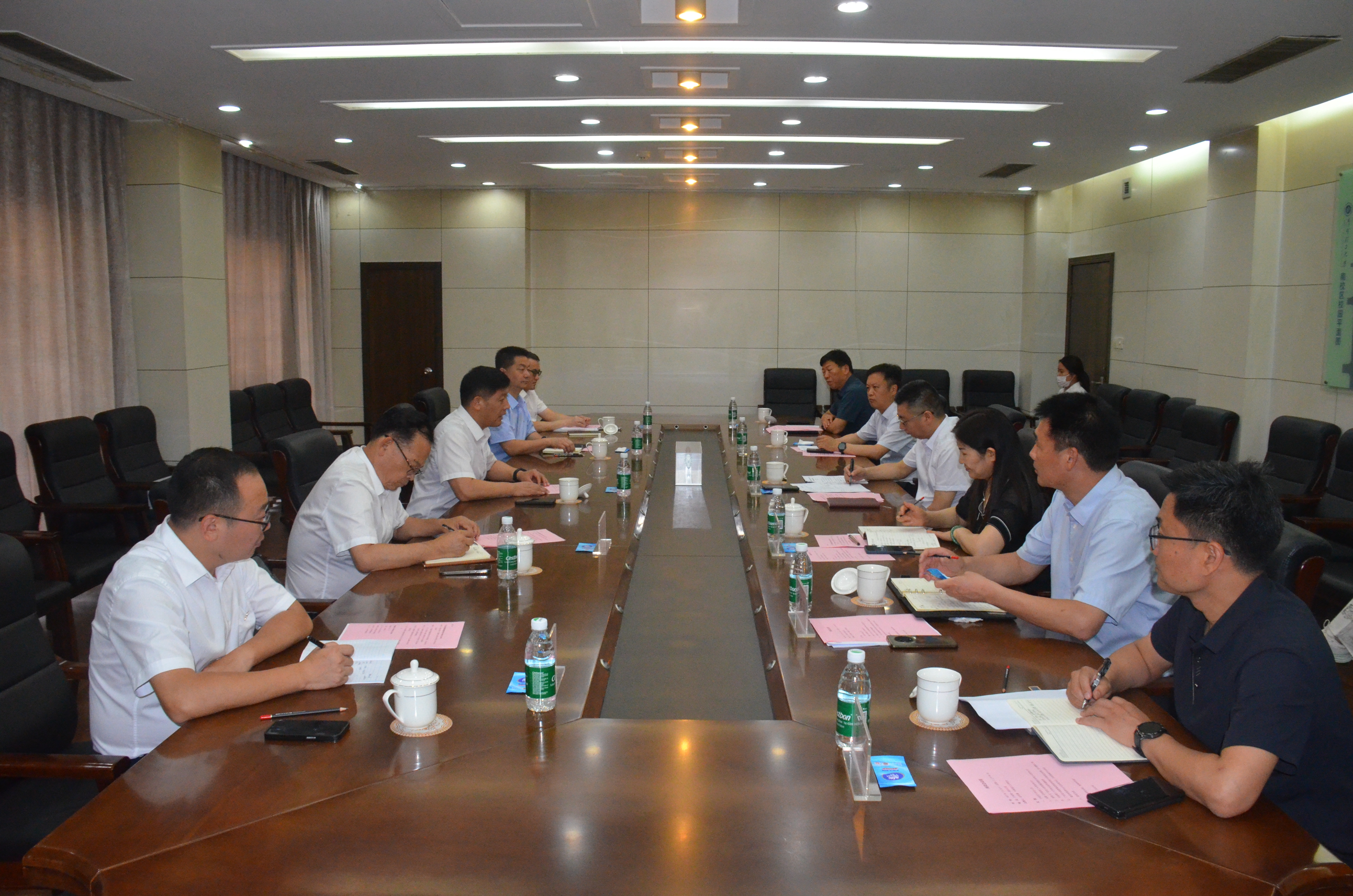 深化校企合作 赋能行业发展 | 安博官网体育入口(中国)有限公司爆破党委书记、总经理谢守冬一行赴河南理工大学交流访问