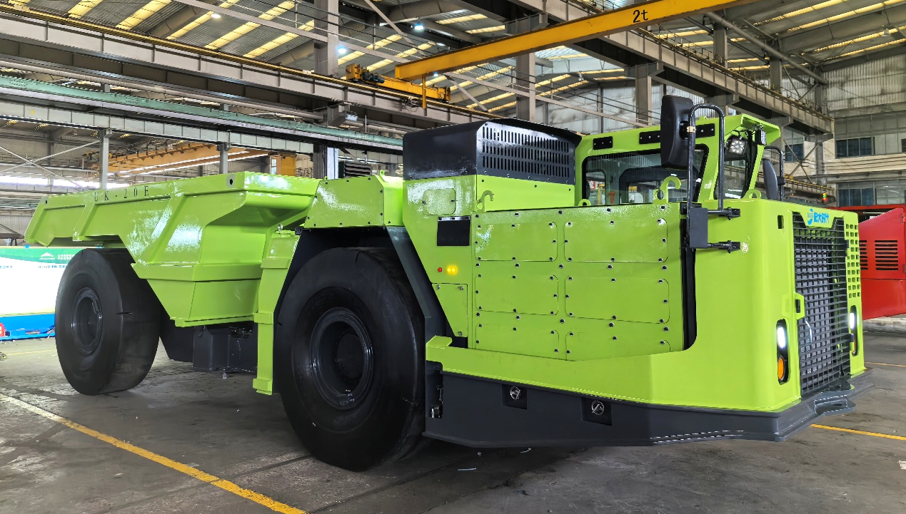 新车速递 | 安博官网体育入口(中国)有限公司时代充换电一体式井下运矿车成功下线！开启矿山运输新篇章